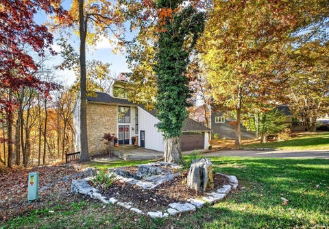 Photo of 9428 S Harbour Pointe Drive, Bloomington, IN 47401 (MLS # 202603224)