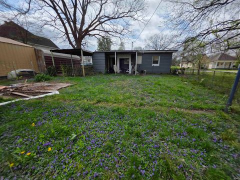 Tiny photo for 121 W 9th Street, Mount Vernon, IN 47620 (MLS # 202611462)