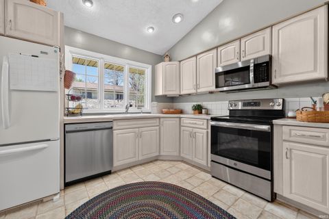 Tiny photo for 512 Secretariat Circle, Kokomo, IN 46901 (MLS # 202614832)