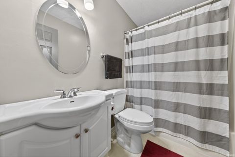 Tiny photo for 512 Secretariat Circle, Kokomo, IN 46901 (MLS # 202614832)