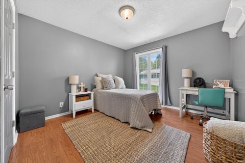 Tiny photo for 512 Secretariat Circle, Kokomo, IN 46901 (MLS # 202614832)