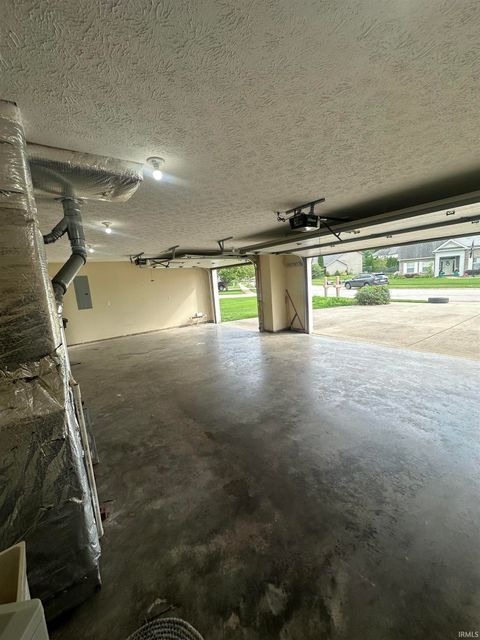 Tiny photo for 62 Canyon Creek Circle, Lafayette, IN 47909 (MLS # 202626846)