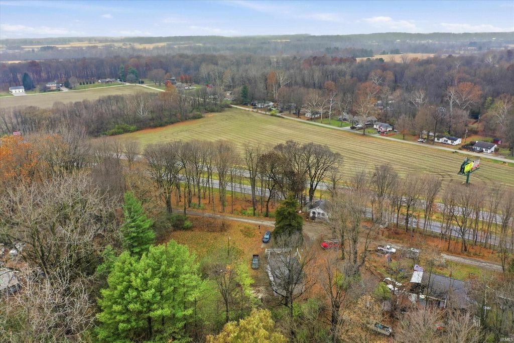 Photo of 8833 S Oak Street, Knightstown, IN 46148 (MLS # 202546914)