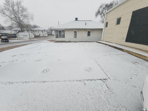 Tiny photo for 2400-2420 E Market Street, Logansport, IN 46947 (MLS # 202504754)