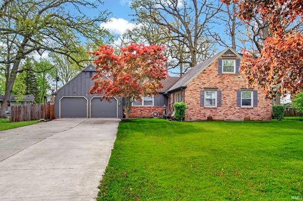 3712 BLUERIDGE LN, FORT WAYNE, IN 46815 - Image 8b8e5300b1b5ebba4f4ca0dcfa4d583e/3227255040