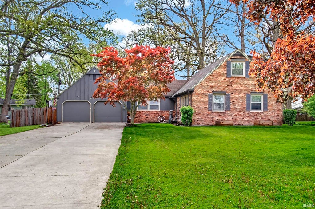 Photo of 3712 Blueridge Lane, Fort Wayne, IN 46815 (MLS # 202640899)