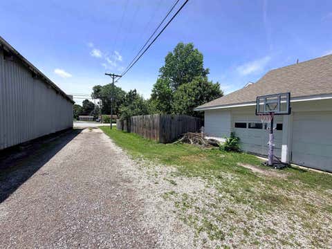 Tiny photo for 400 Michigan Street, Burlington, IN 46915 (MLS # 202622892)