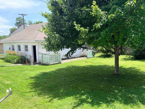 Tiny photo for 400 Michigan Street, Burlington, IN 46915 (MLS # 202622892)