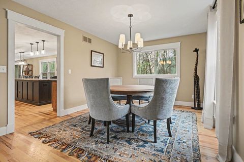 Tiny photo for 21758 E Sandy Hill Lane, South Bend, IN 46628 (MLS # 202613557)