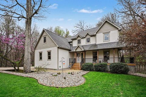 Tiny photo for 21758 E Sandy Hill Lane, South Bend, IN 46628 (MLS # 202613557)