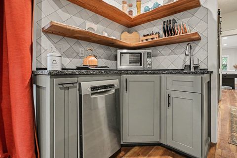 Tiny photo for 21758 E Sandy Hill Lane, South Bend, IN 46628 (MLS # 202613557)