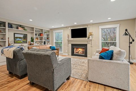 Tiny photo for 21758 E Sandy Hill Lane, South Bend, IN 46628 (MLS # 202613557)