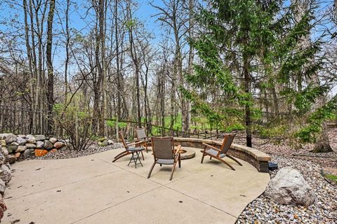 Tiny photo for 21758 E Sandy Hill Lane, South Bend, IN 46628 (MLS # 202613557)