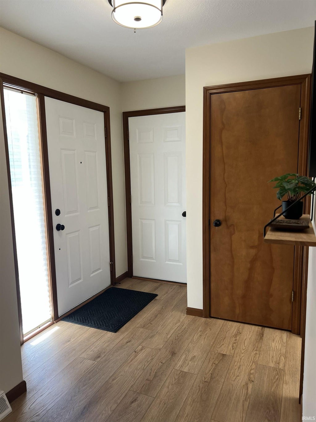 Photo of 1503 -5 Kentfield Way #5, Goshen, IN 46526 (MLS # 202641286)