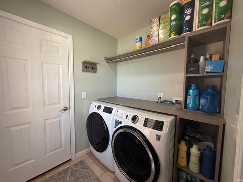 Tiny photo for 4560 Marble Drive, Newburgh, IN 47630 (MLS # 202616493)