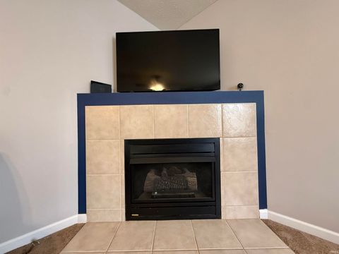 Tiny photo for 4560 Marble Drive, Newburgh, IN 47630 (MLS # 202616493)