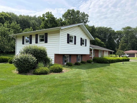Tiny photo for 58553 Ardmore Drive, Elkhart, IN 46517 (MLS # 202637869)