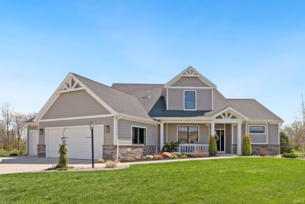 Photo of 2016 Fairway Drive, Auburn, IN 46706 (MLS # 202613364)