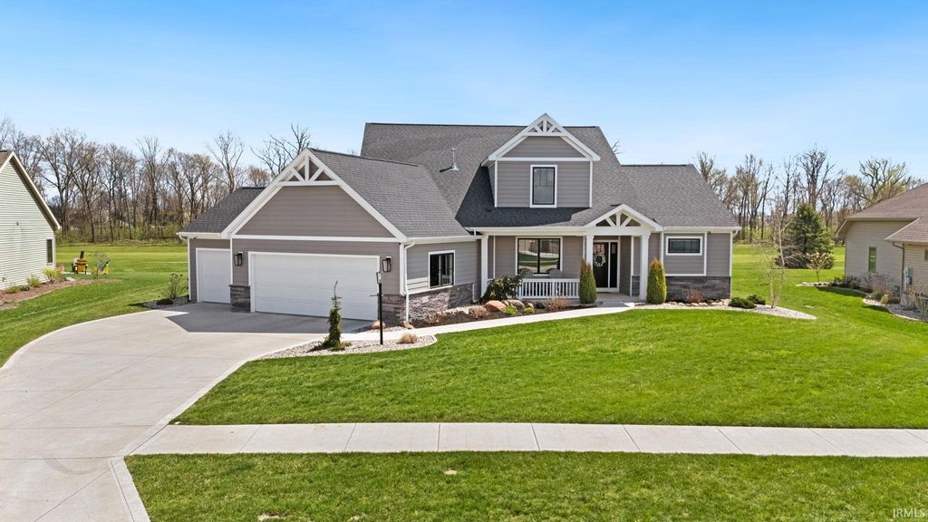 Photo of 2016 Fairway Drive, Auburn, IN 46706 (MLS # 202613364)