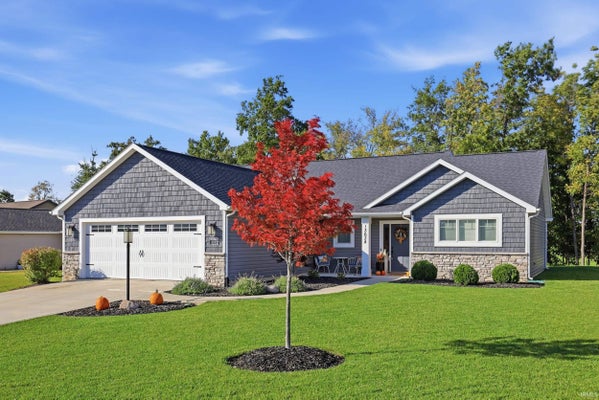 13634 SADDLE CREEK LN, GRABILL, IN 46741 - Image 8be4a705d6af86fdf2257ef03ded1c7e/3597887832
