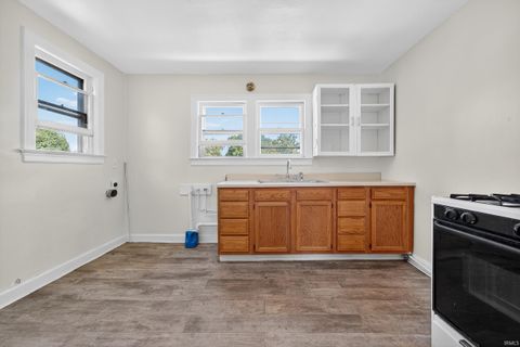 Tiny photo for 1137 N Courtland Avenue, Kokomo, IN 46902 (MLS # 202536229)