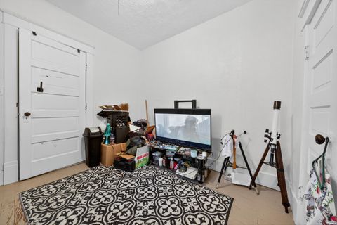 Tiny photo for 1137 N Courtland Avenue, Kokomo, IN 46902 (MLS # 202536229)