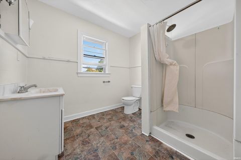 Tiny photo for 1137 N Courtland Avenue, Kokomo, IN 46902 (MLS # 202536229)
