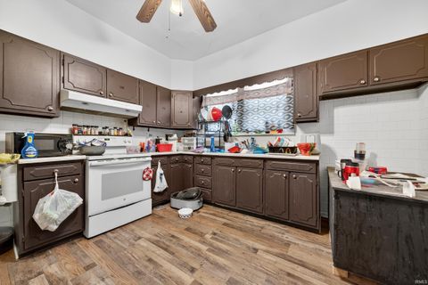 Tiny photo for 1137 N Courtland Avenue, Kokomo, IN 46902 (MLS # 202536229)