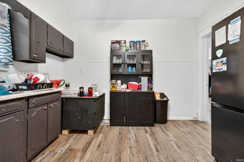 Tiny photo for 1137 N Courtland Avenue, Kokomo, IN 46902 (MLS # 202536229)