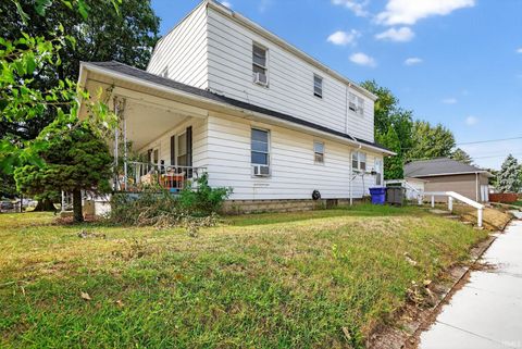 Tiny photo for 1137 N Courtland Avenue, Kokomo, IN 46902 (MLS # 202536229)