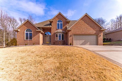 Photo of 1314 Hunters Ridge Court, Evansville, IN 47725 (MLS # 202605702)