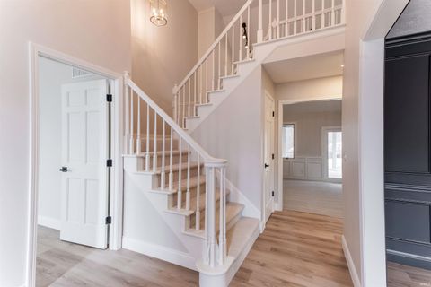 Tiny photo for 1314 Hunters Ridge Court, Evansville, IN 47725 (MLS # 202605702)