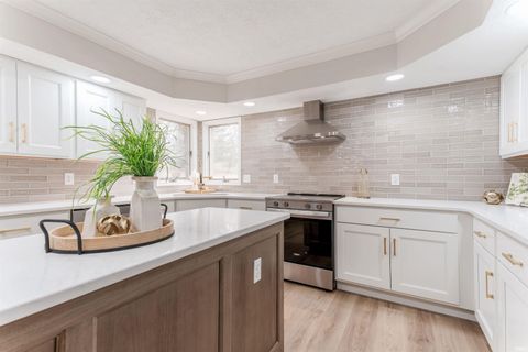 Tiny photo for 1314 Hunters Ridge Court, Evansville, IN 47725 (MLS # 202605702)