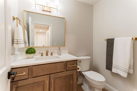 Tiny photo for 1314 Hunters Ridge Court, Evansville, IN 47725 (MLS # 202605702)