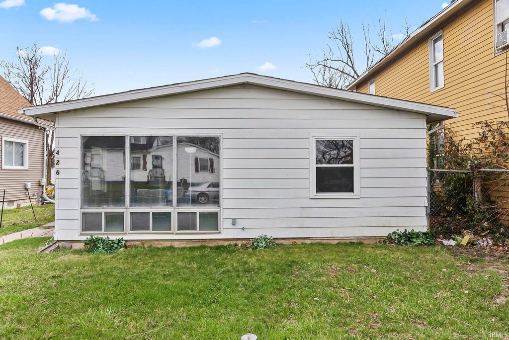 Photo of 426 Dalman Avenue, Fort Wayne, IN 46806 (MLS # 202610505)