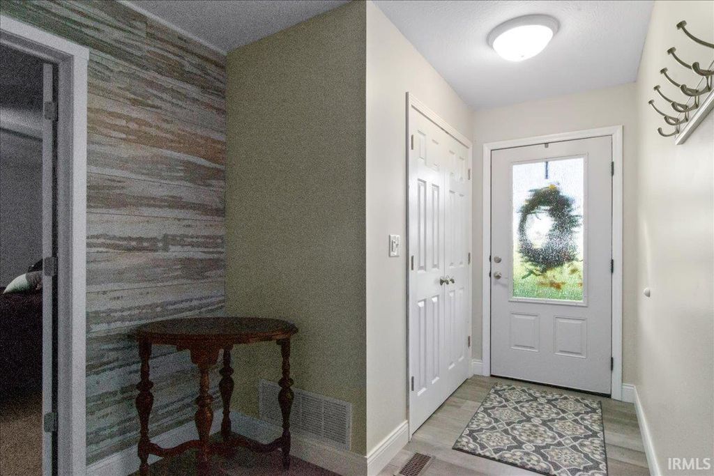 Photo of 2352 E Warrenton Road, Haubstadt, IN 47639 (MLS # 202546133)