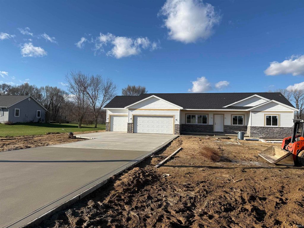 Photo of 10073 Inwood Road, Osceola, IN 46561 (MLS # 202610413)