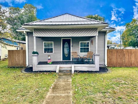 Tiny photo for 501 Monroe Street, Peru, IN 46970 (MLS # 202542480)