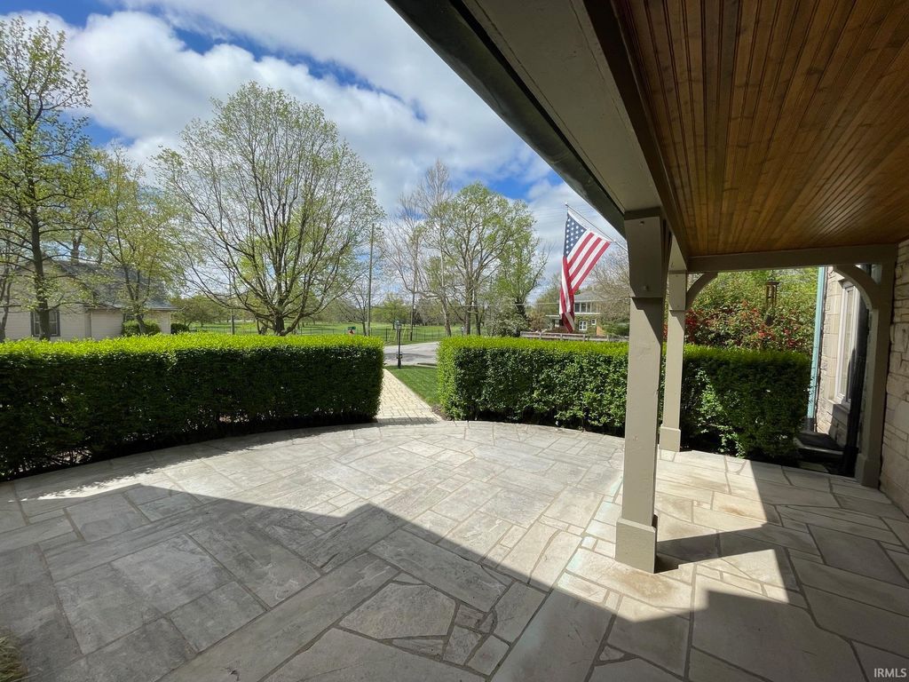 Photo of 900 King Street, Lafayette, IN 47905 (MLS # 202606895)