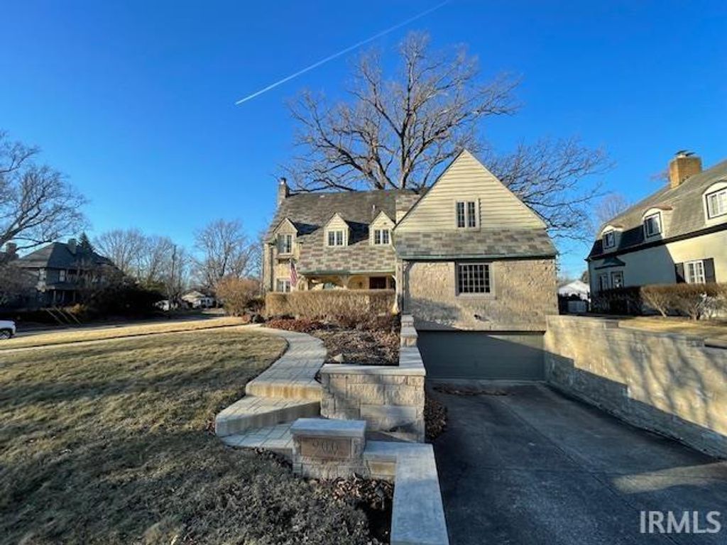 Photo of 900 King Street, Lafayette, IN 47905 (MLS # 202606895)