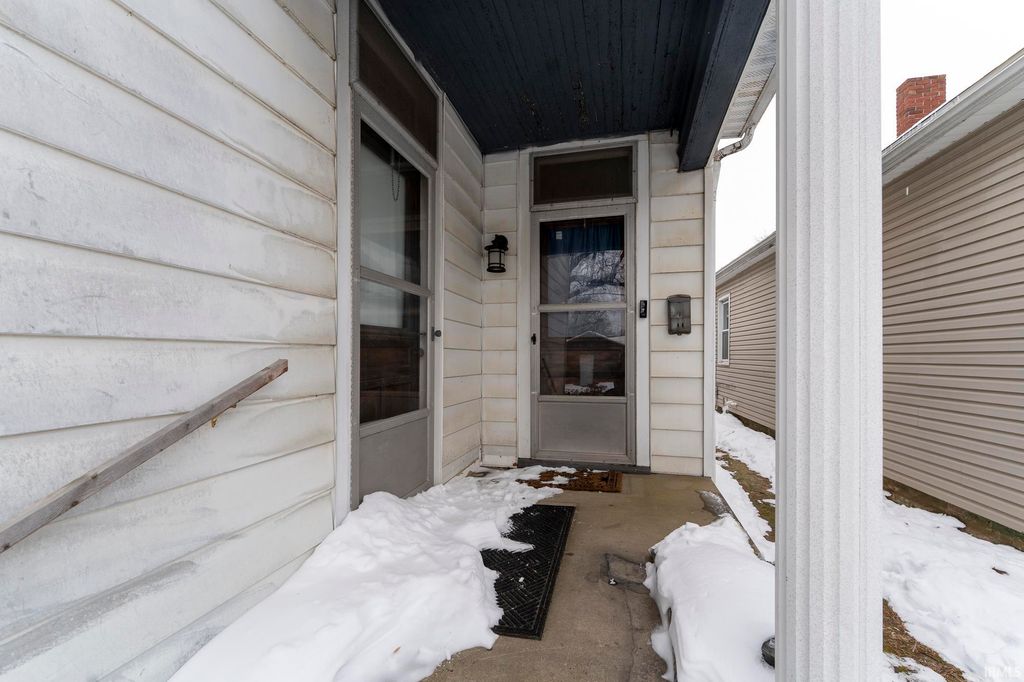 Photo of 1107 S Evans Avenue, Evansville, IN 47713 (MLS # 202603628)