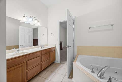 Tiny photo for 4002 Regal Valley Drive, Lafayette, IN 47909 (MLS # 202630655)