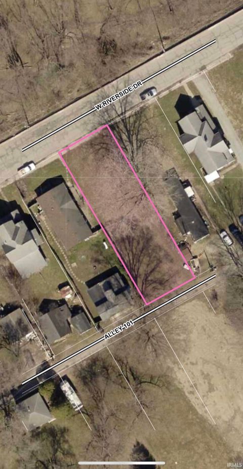 Tiny photo for 71 W Riverside Dr. Dr, Peru, IN 46970 (MLS # 202500450)