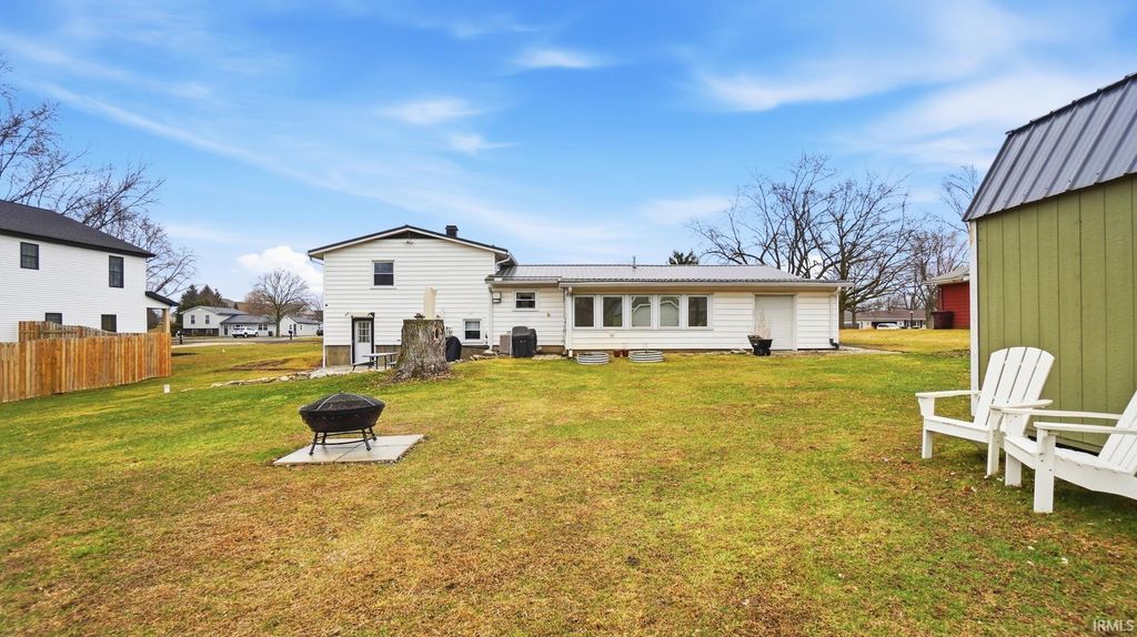 Photo of 1614 Marietta Drive, Fort Wayne, IN 46804 (MLS # 202606581)