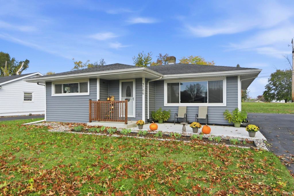 Photo of 3706 Knoll Road, Fort Wayne, IN 46809 (MLS # 202544419)