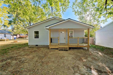 Photo of 2410 N Apperson Way, Kokomo, IN 46901 (MLS # 202542348)