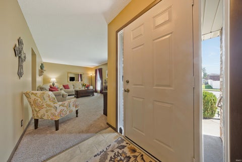 Tiny photo for 1129 Lohoff Avenue, Evansville, IN 47710 (MLS # 202635112)