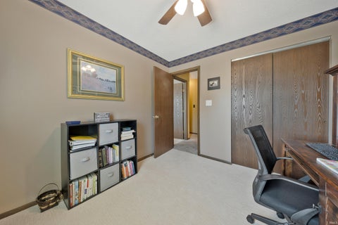 Tiny photo for 1129 Lohoff Avenue, Evansville, IN 47710 (MLS # 202635112)