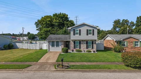 Tiny photo for 1129 Lohoff Avenue, Evansville, IN 47710 (MLS # 202635112)