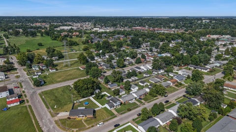 Tiny photo for 1129 Lohoff Avenue, Evansville, IN 47710 (MLS # 202635112)